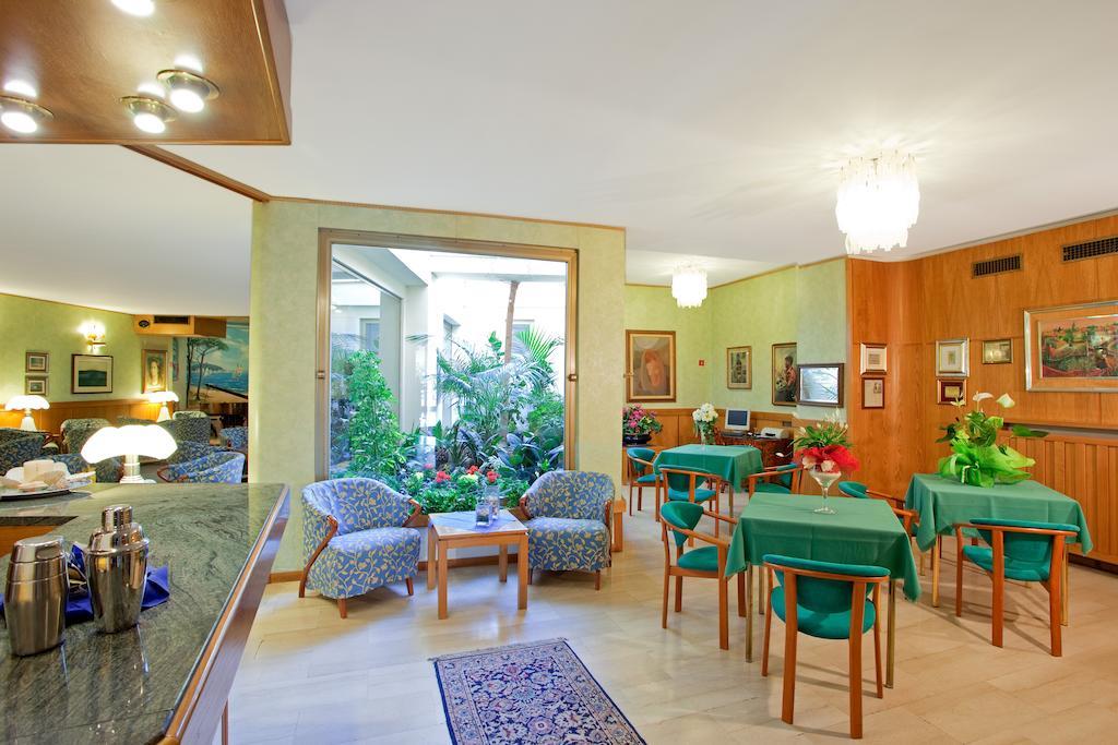 Cav Approdo Aparthotel Castiglione della Pescaia Exteriör bild